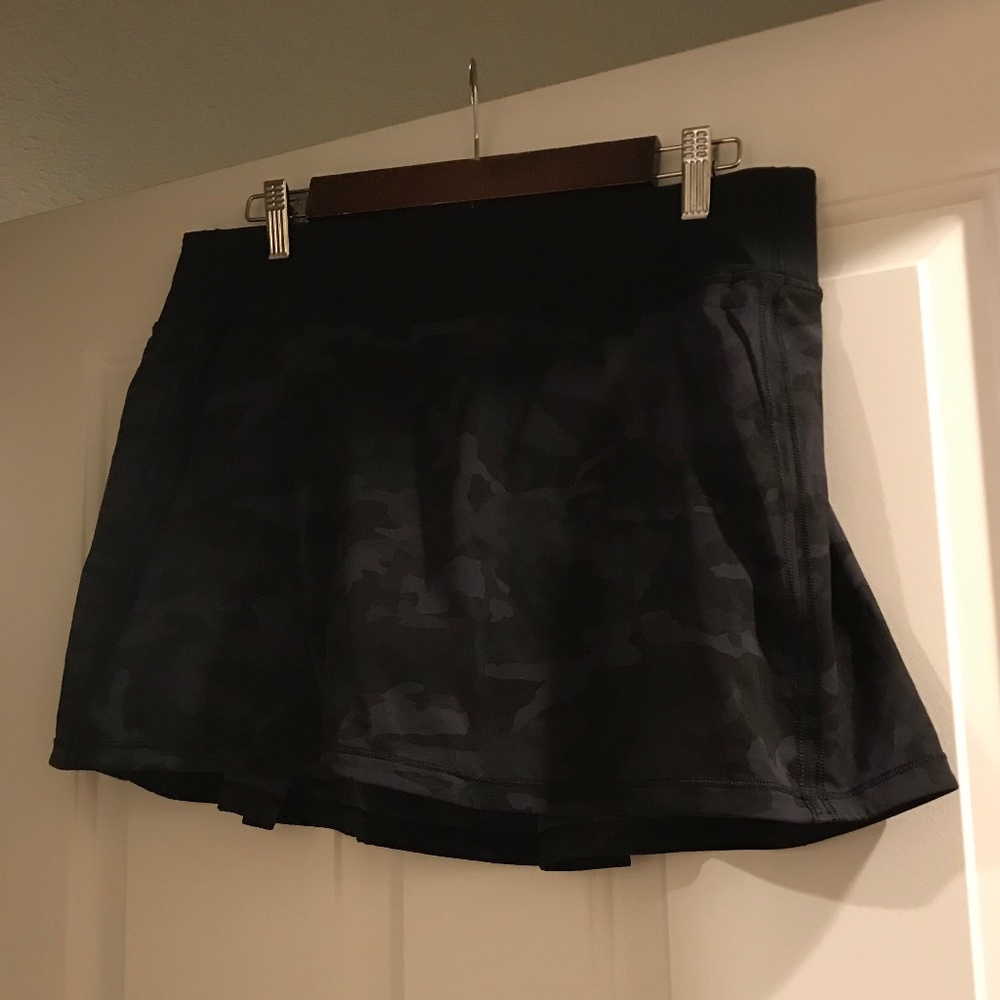 Lululemon skort, camo